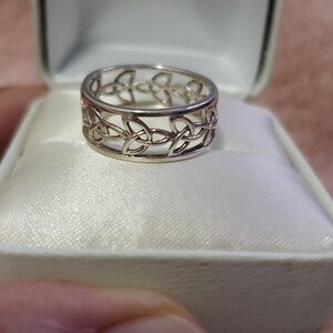 Celtic Knot Openwork Women's Ring Band - Solvar Brand 925